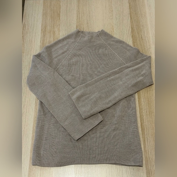 Banana Republic 100% merino sweater with back cut-out | XL | beige - Picture 2 of 7